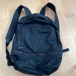 Lululemon Everyday Adventurer Bag